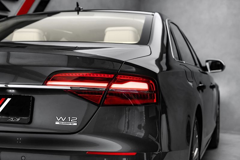 Audi A8 6,3 W12 L Max výbava - fotka 10 z 31
