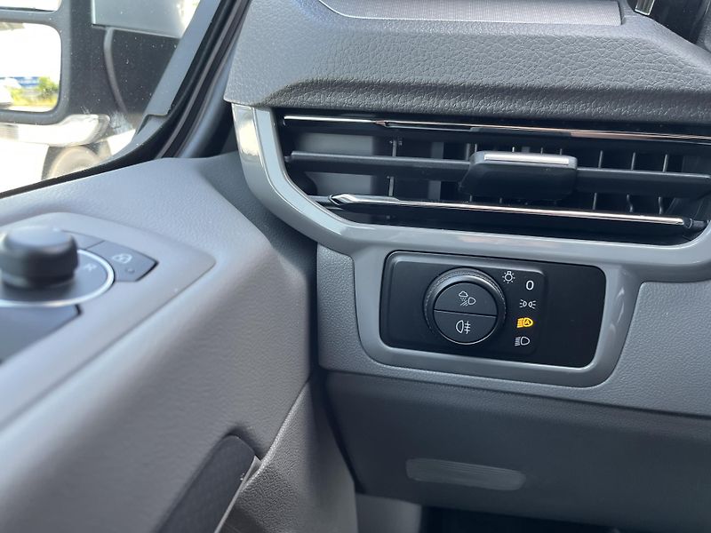 Volkswagen Caravelle e Style 210 kW 4MOT DR - fotka 16 z 21