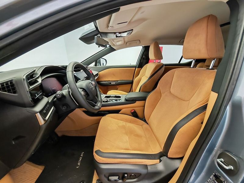 Lexus RZ 450e 450e DIRECT4 LUXURY Elektro 15 - fotka 25 z 39