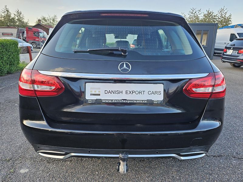 Mercedes-Benz Třídy C (2016) C220D 125kW 4MATIC 7G AIRMATIC - fotka 6 z 50