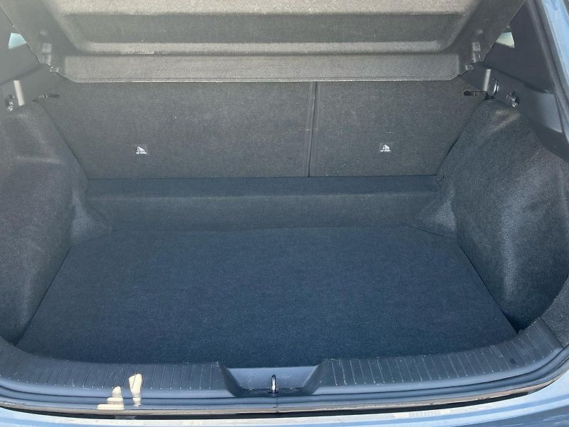 Nissan Qashqai (2021) 1.3 M-HEV, automat, 116kw - fotka 9 z 22