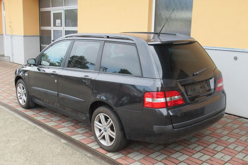 Fiat Stilo SW 1.9 JTD KLIMA TEMPOMAT - fotka 2 z 21