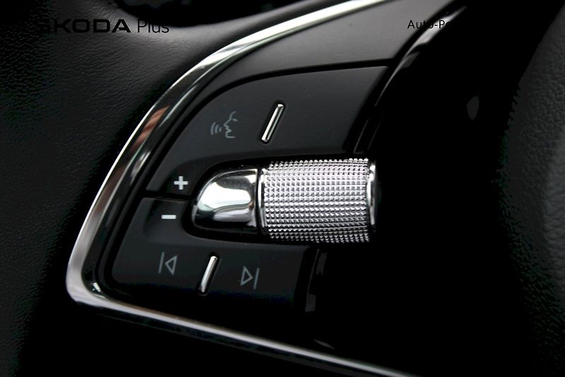 Škoda Octavia (2023) 1.5 TSI 110 kW Ambition - fotka 12 z 25
