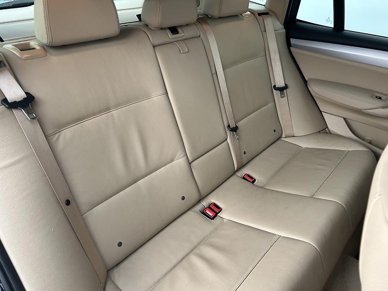 BMW X3 2.0 D 4x4 XLINE - fotka 15 z 29