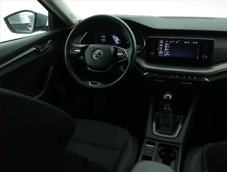 Škoda Octavia (2023) Ambition 2.0 TDI - fotka 7 z 15