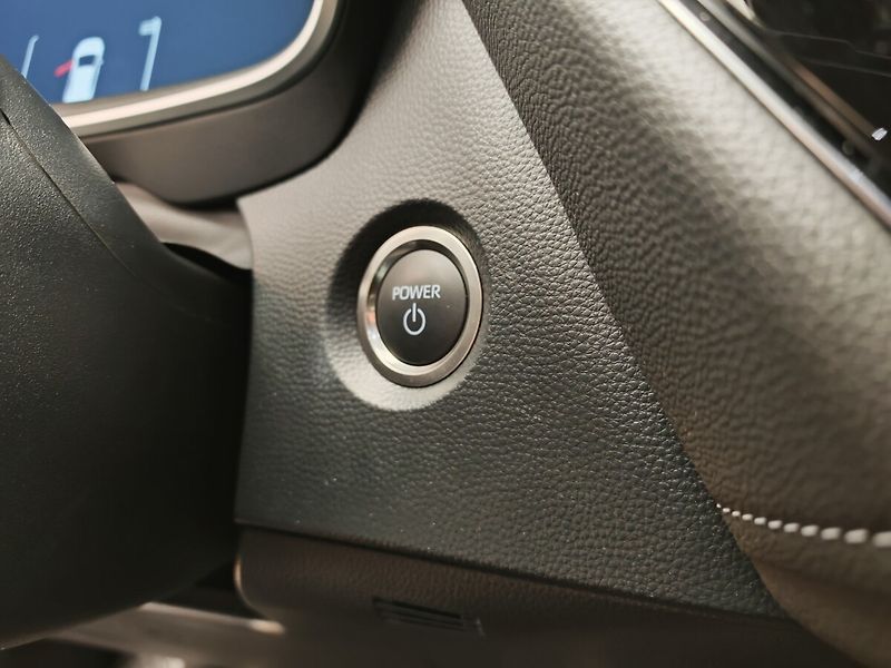 Toyota Corolla 1.8 Hybrid e-CVT Touring Sport - fotka 29 z 40