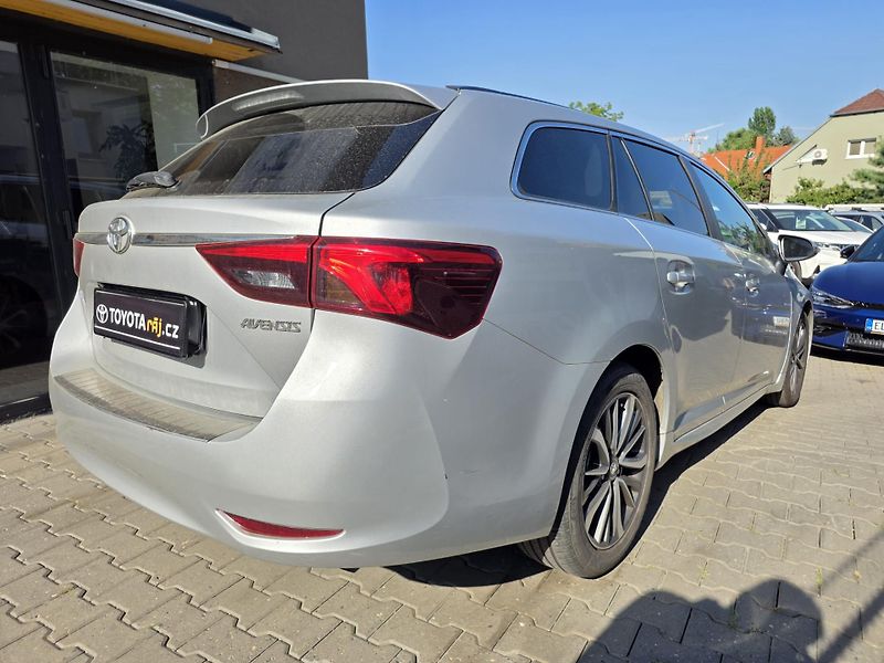 Toyota Avensis 2.0-AUT.KLIMA-KAMERA-TEMPOMAT - fotka 5 z 13