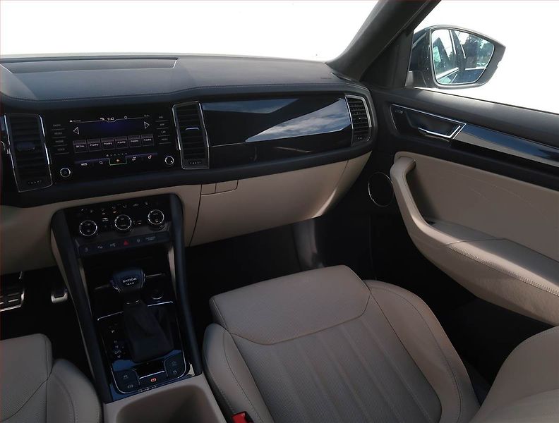 Škoda Kodiaq (2023) 2.0 TSI - fotka 8 z 26