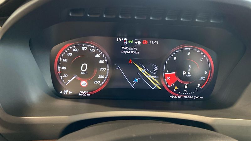 Volvo XC90 INSCRIPTION, B5 AWD, 173+10 kW - fotka 14 z 31