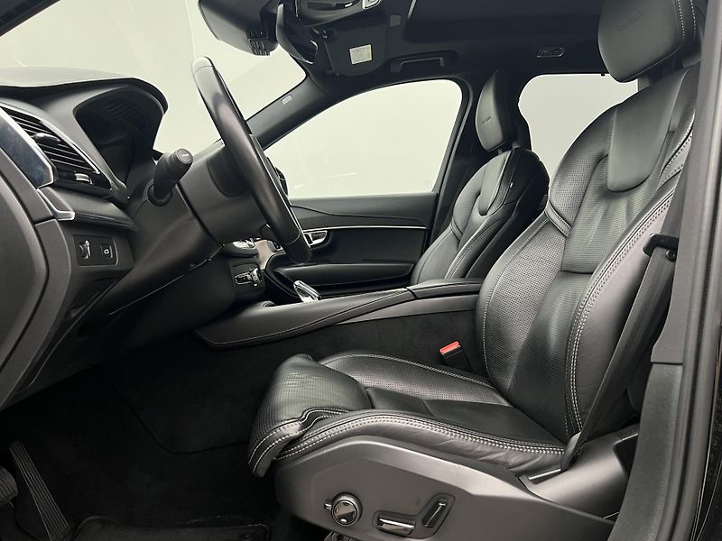 Volvo XC90 B5 AWD INSCRIPTION AUT 7 MÍST - fotka 3 z 50