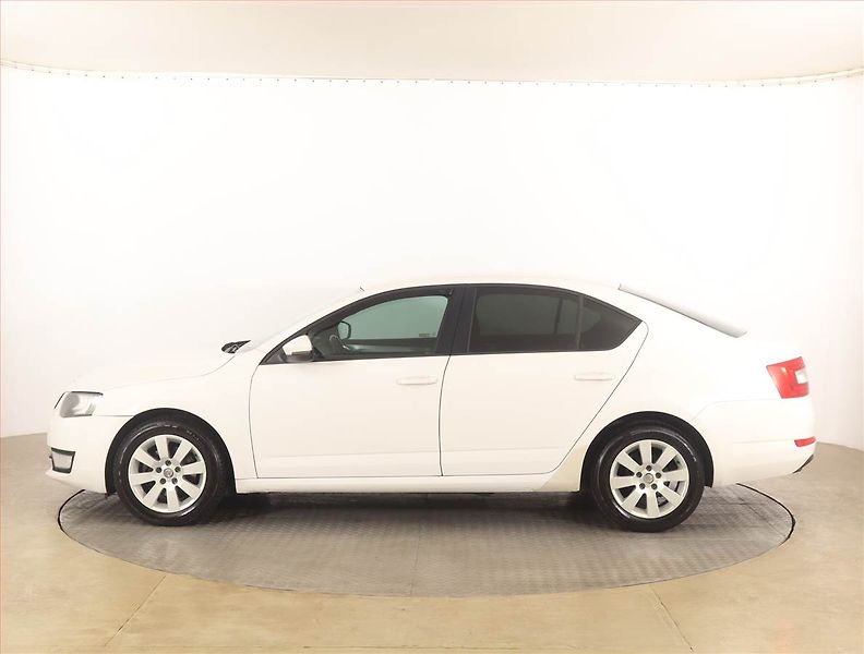 Škoda Octavia (2013) Ambition 1.6 TDI, Tempomat - fotka 3 z 15