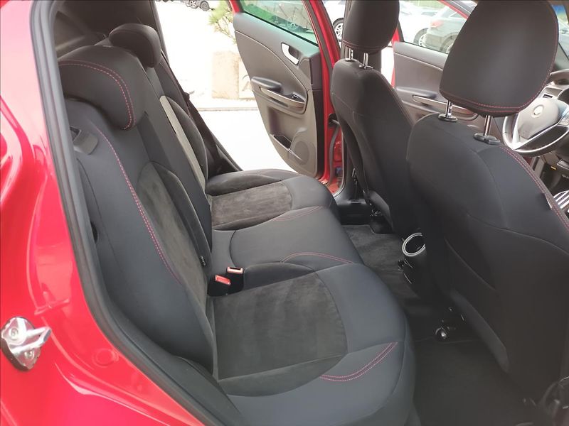 Alfa Romeo Giulietta 1,6 1.6 JTD,77KW,SPRINT,TAŽNÉ, - fotka 21 z 42