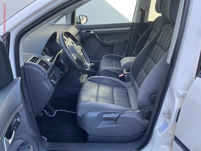 Volkswagen Touran (2011) 1.4 TSi, CROSS, bixen, panor - fotka 9 z 18