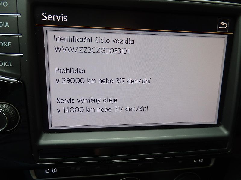Volkswagen Passat 2.0 TDI 140 kW ZÁVĚS - fotka 21 z 26