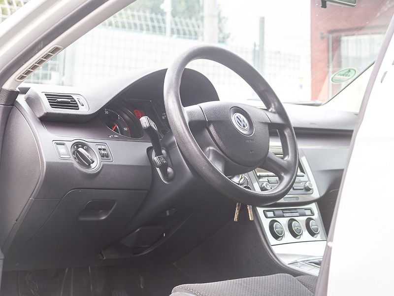 Volkswagen Passat (2008) 1.9TDI 77KW man – STK 5/28 - fotka 10 z 38
