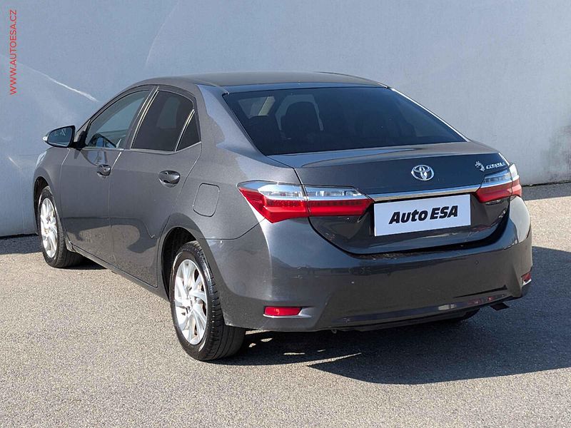 Toyota Corolla (2016) 1.6VVT-i, ČR, STK9/28 - fotka 6 z 14