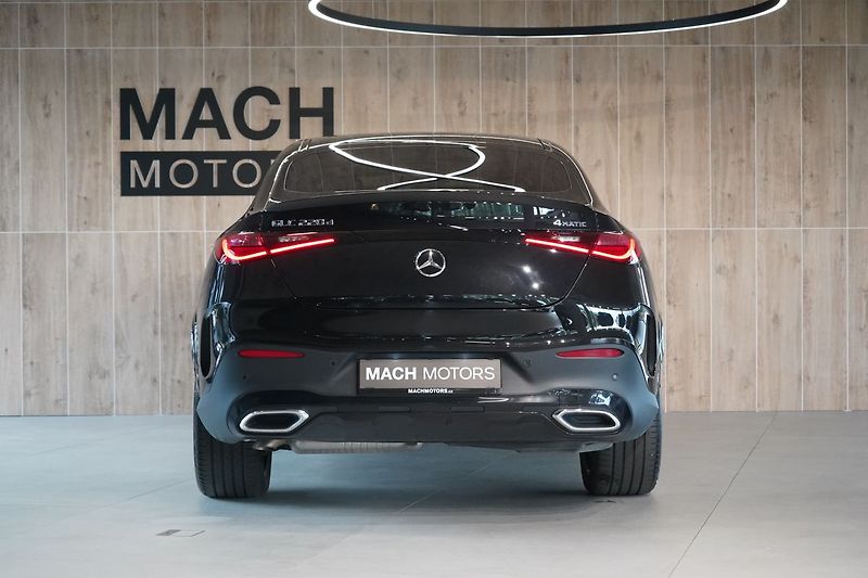 Mercedes-Benz GLC 220d Kupé 4M AMG, Masáž, 360° - fotka 11 z 50