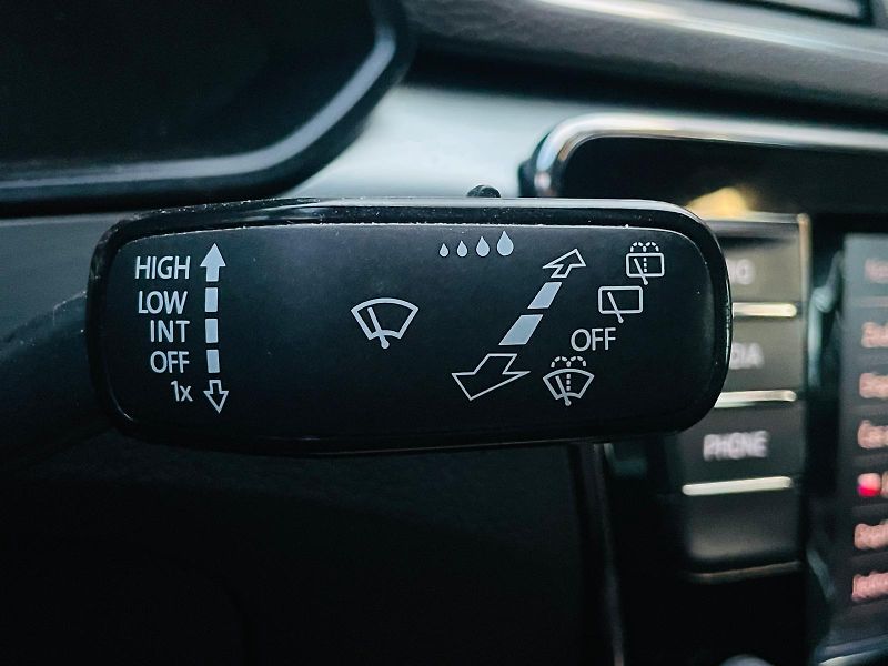 Škoda Superb 1.4TSI 4x4 MANUÁL VÝHŘEV TAŽNÉ - fotka 41 z 45