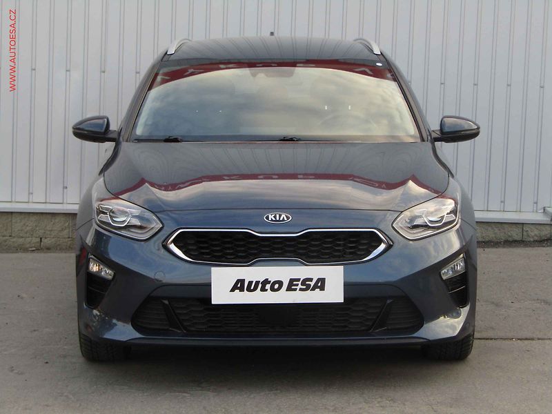 Kia Ceed (2020) 1.4 T-GDi, 2.maj,ČR, AT - fotka 2 z 20