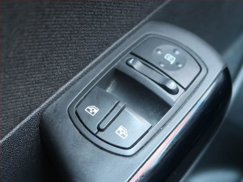 Opel Corsa (2012) 1.2, Automat, Serv.kniha - fotka 18 z 19