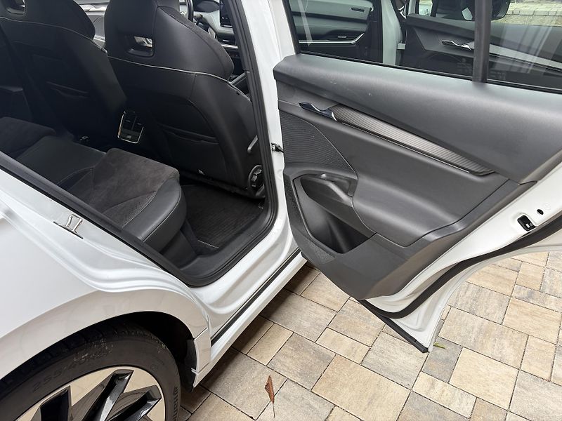 Škoda Enyaq (2022) 80 Sportline, tazne, 92% - fotka 12 z 17