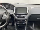 Peugeot 2008 (2013) 1.6 e-HDI, AT, panor. park - náhled 12