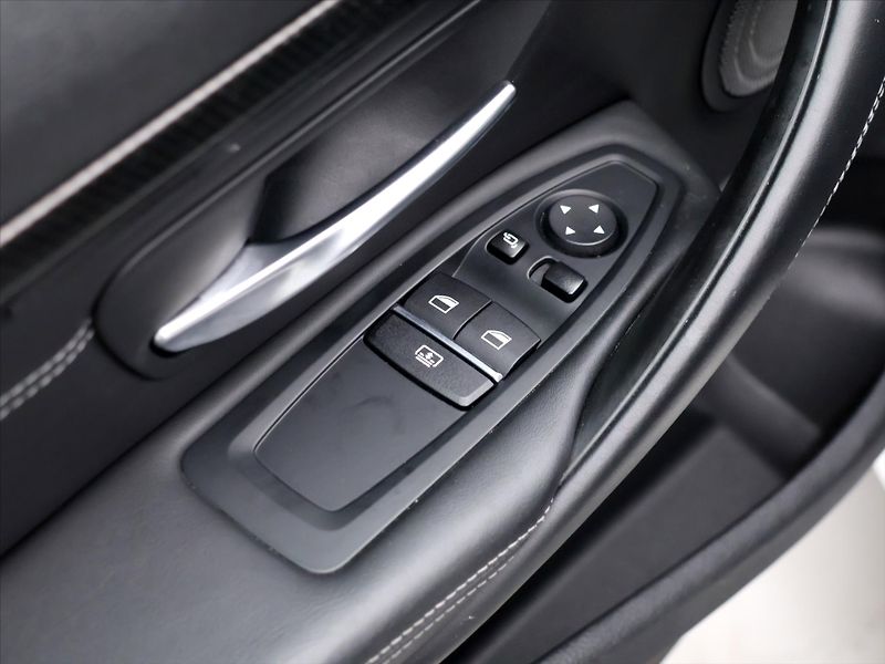 BMW M4 3,0 Competition 331kW Aut CZ - fotka 15 z 39