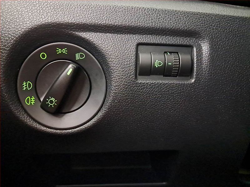 Škoda Fabia (2008) 1.4 16V - fotka 16 z 16