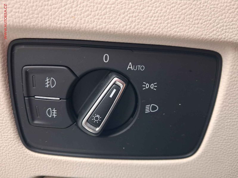 Volkswagen Passat (2019) 2.0TDi, DSG, LED, navi - fotka 16 z 20