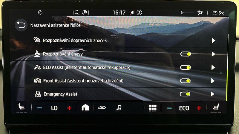 Škoda Enyaq 82 kWh AUT 80x Sportline - fotka 28 z 33