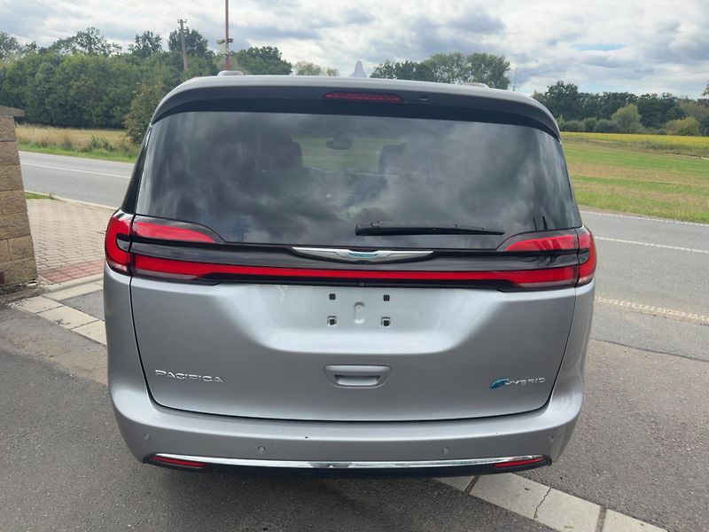 Chrysler Pacifica (2021) 3,6 Hybrid Plug Radar 360 2021 - fotka 5 z 19