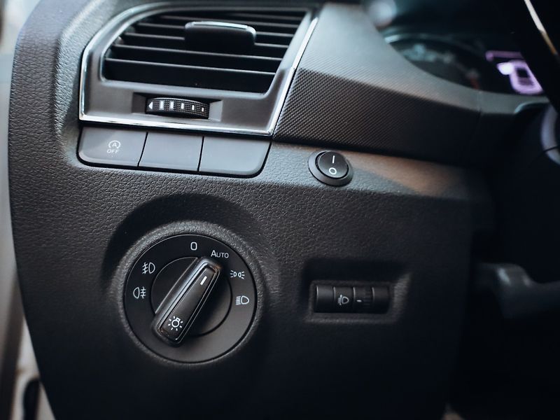 Škoda Fabia 1.0 TSI 70 kW Ambition - fotka 10 z 28