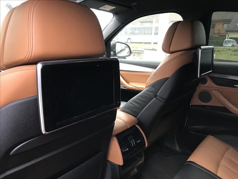 BMW X6 3,0    KV21) xDrive30d - fotka 14 z 22