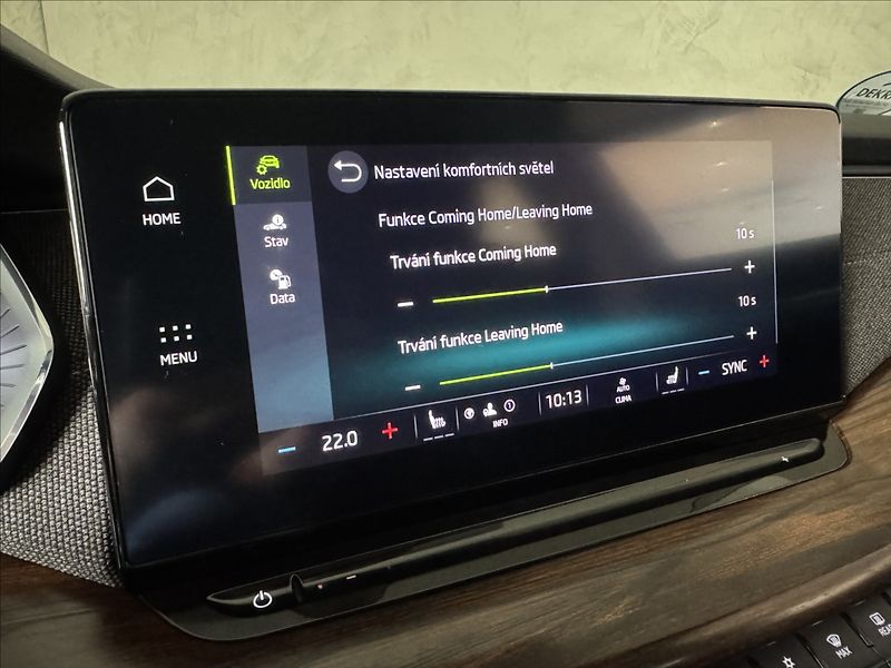 Škoda Octavia 2,0 TDi  DSG 4x4 Scout Virtual - fotka 28 z 46