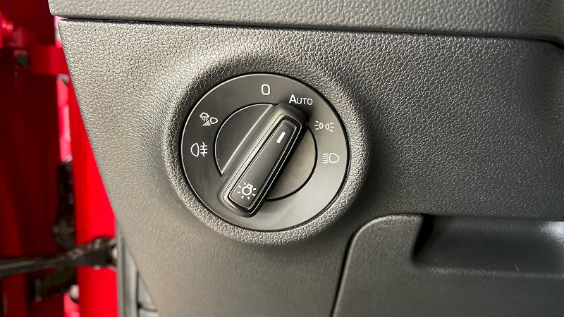 Škoda Karoq (2025) Sportline 1.5TSI 110kW - fotka 20 z 32