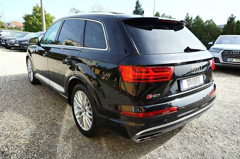 Audi SQ7 (2017) SQ 4,0 TDI V8 320 kW - fotka 6 z 55