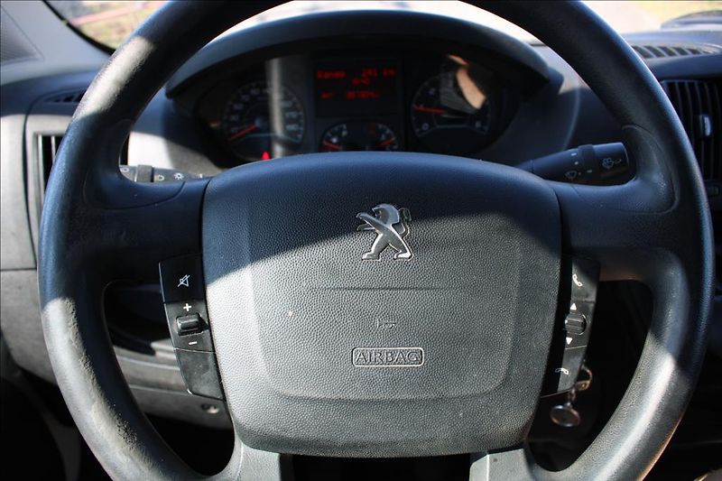 Peugeot Boxer 2,2 HDi  L2/H2, SERVISKA, DPH - fotka 17 z 25