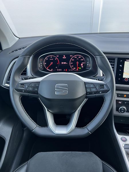 Seat Ateca 2.0TDI DSG 4x4 Xperience TZDPH - fotka 9 z 27