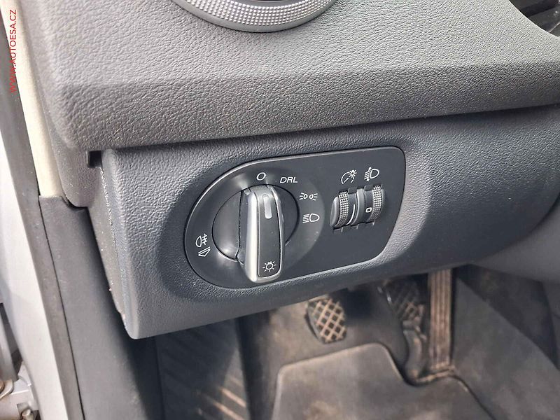 Audi A3 (2009) 1.4 TFSi, Attraction, AC - fotka 14 z 14