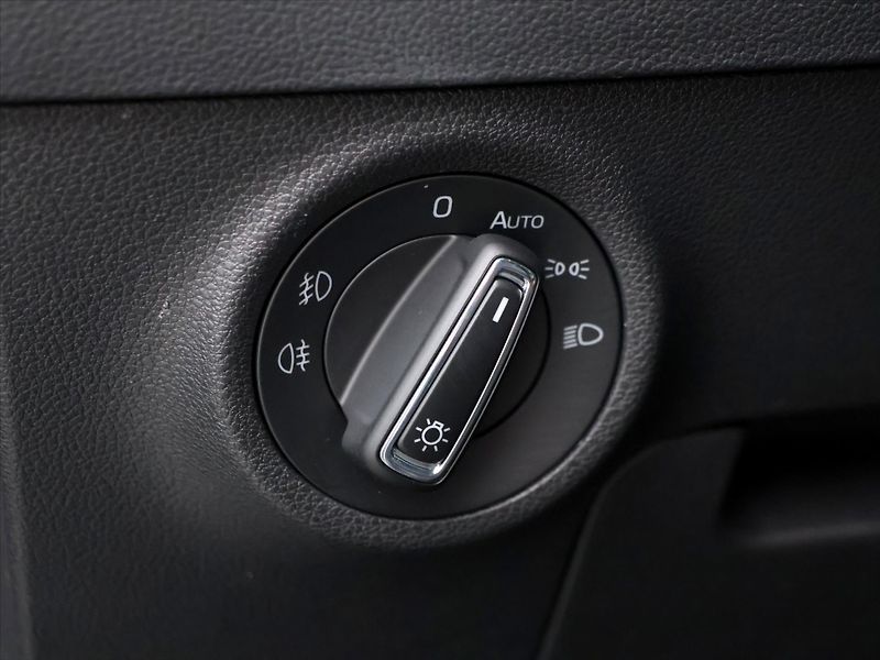 Škoda Karoq 1,5 TSI 110kW Style Plus DPH C - fotka 16 z 34