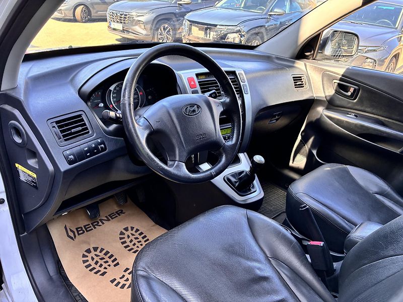 Hyundai Tucson 2.0i 104kW DIGI.KLIMA          - fotka 9 z 22