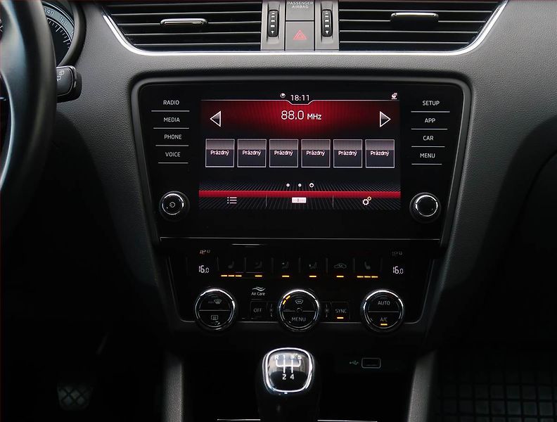Škoda Octavia (2019) Style 1.6 TDI, Tempomat - fotka 12 z 18