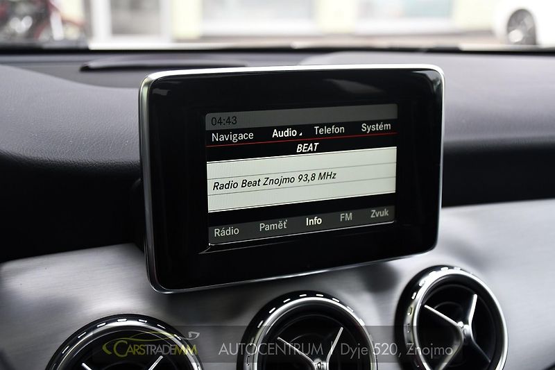 Mercedes-Benz GLA 220CDI AMG NAVI AT - fotka 30 z 47