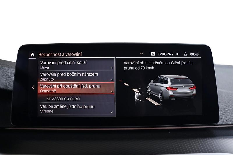 BMW Řada 5 520d xDrive - fotka 13 z 22