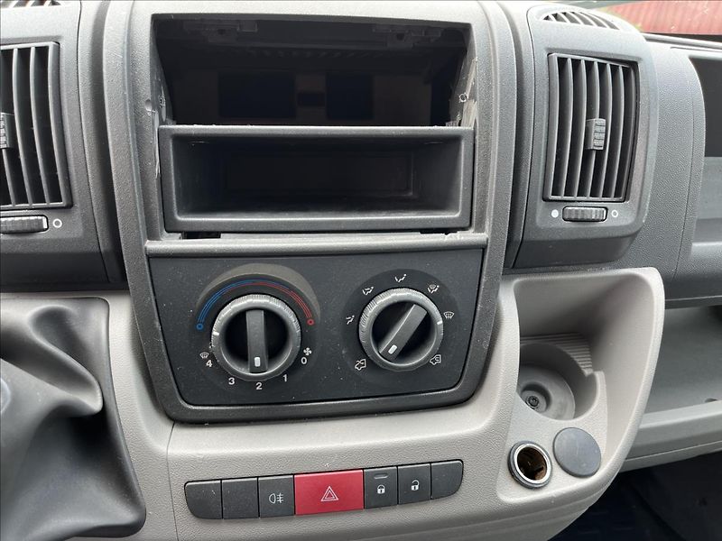 Fiat Ducato 2.2 JTD L1H1 NOVÉ PNEU VSTŘIKY - fotka 13 z 28