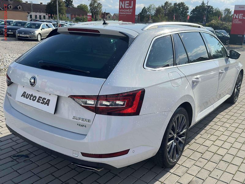 Škoda Superb (2016) 2.0TSi 4x4, ČR, DSG, bixen - fotka 4 z 26