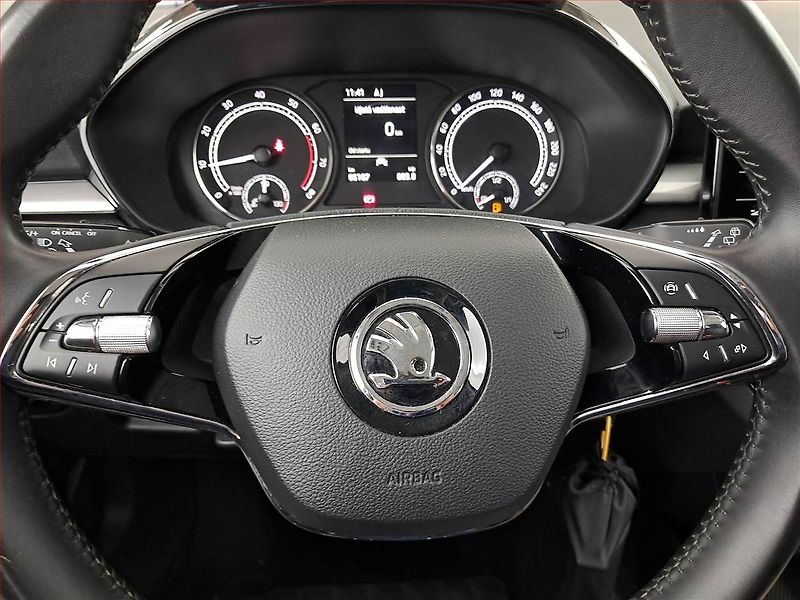 Škoda Fabia (2021) Ambition 1.0 TSI, Serv.kniha - fotka 17 z 19
