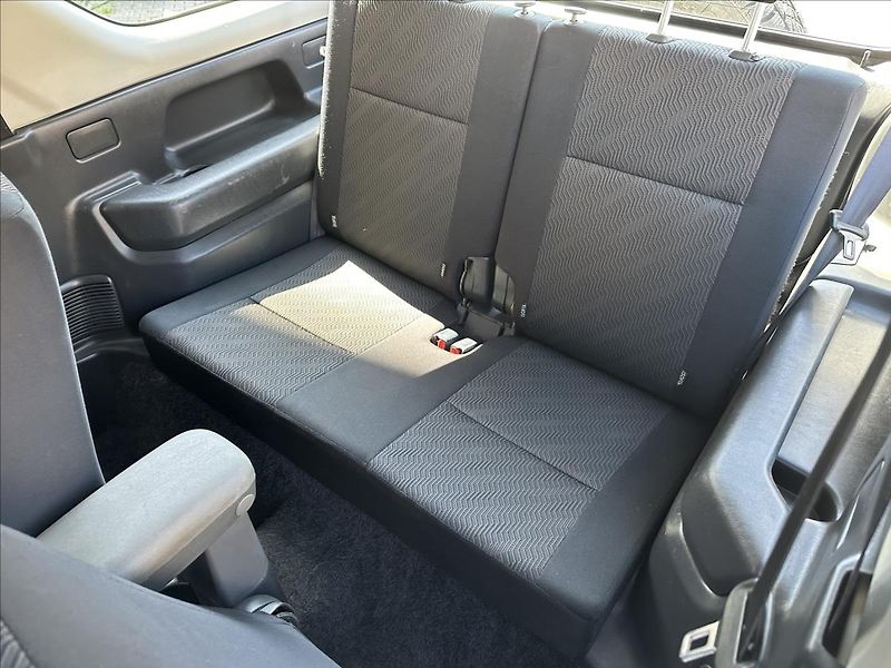 Suzuki Jimny 1,3 4x4 AUTOMAT TAŽNÉ - fotka 12 z 18