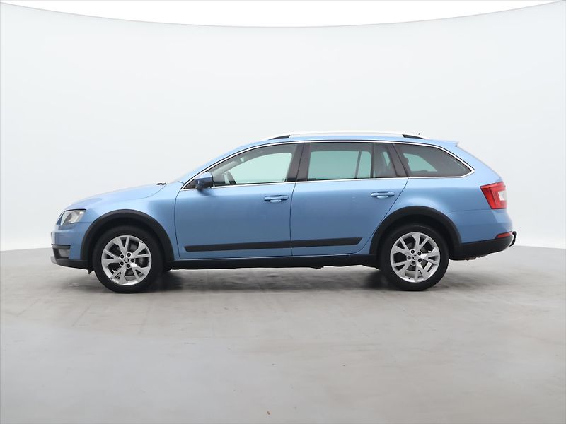 Škoda Octavia 2,0 TDI 135kW 4x4 DSG Scout - fotka 4 z 32