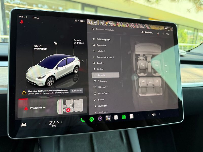 Tesla Model Y Standrart Range LFP Tažné - fotka 24 z 43